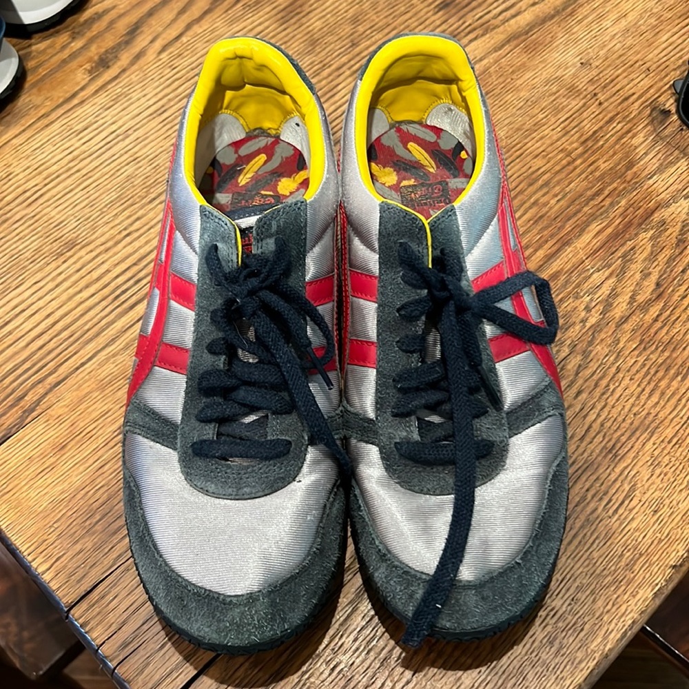Mens asics size 9